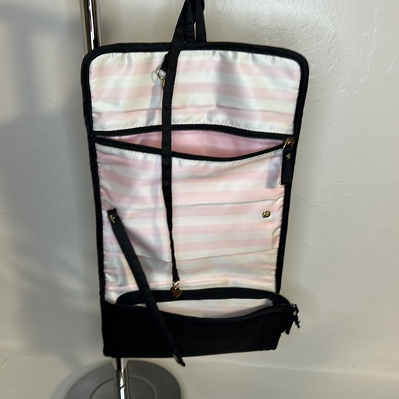 Victoria’s Secret travel black jewelry holder - Picture 4 of 10